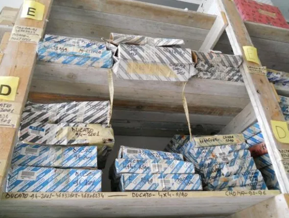 2#3820 Ricambi per autovettura per Fiat e MG rover