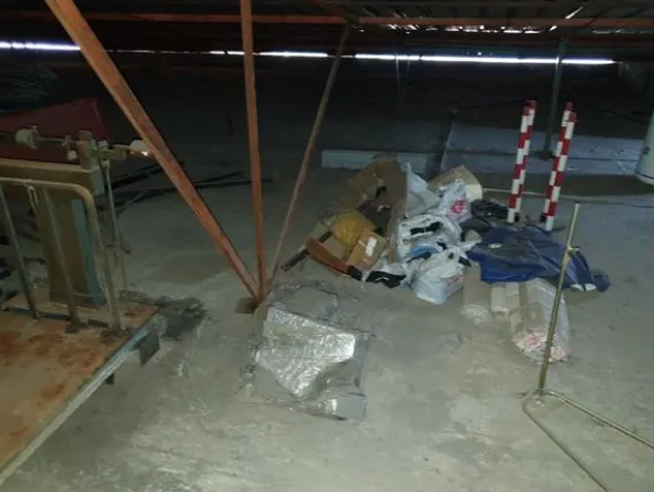 22#4637 Ricambi per trattori e mietitrebbie