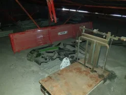 22#4637 Ricambi per trattori e mietitrebbie