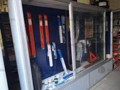 5#9895 Ricambi, scaffalature e attrezzature varie