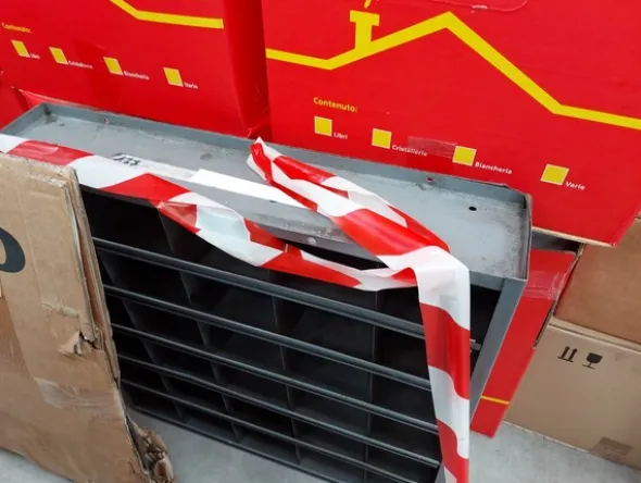 1#8013 Ricambi Volvo e attrezzature da officina