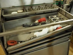 Riempitrice FMC a vuoto per lattine e vasetti