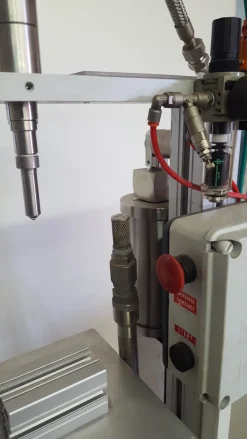 Riempitrice pneumatica liquidi e solventi ICI Marin