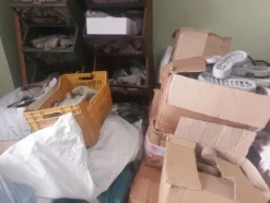 2#8463 Rimanenze di magazzino di tessuti, pellami e altri articoli per calzature
