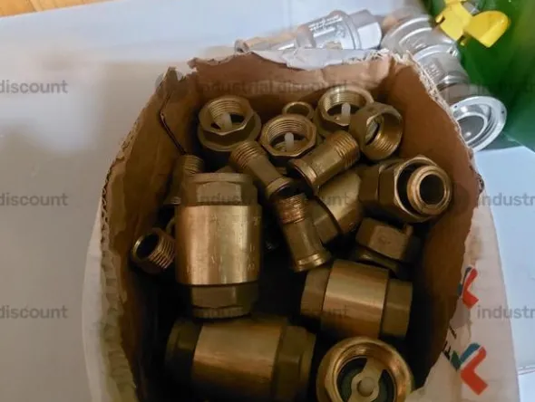 1#10082 Rimanenze di magazzino tubi e pezzi speciali per idraulica e gas