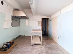 #25035 Ristorante e negozio in complesso commerciale