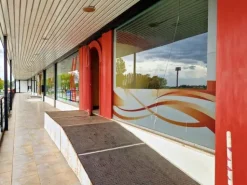 #25035 Ristorante e negozio in complesso commerciale
