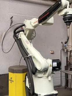 Robot di saldatura KAWASAKI BA006L