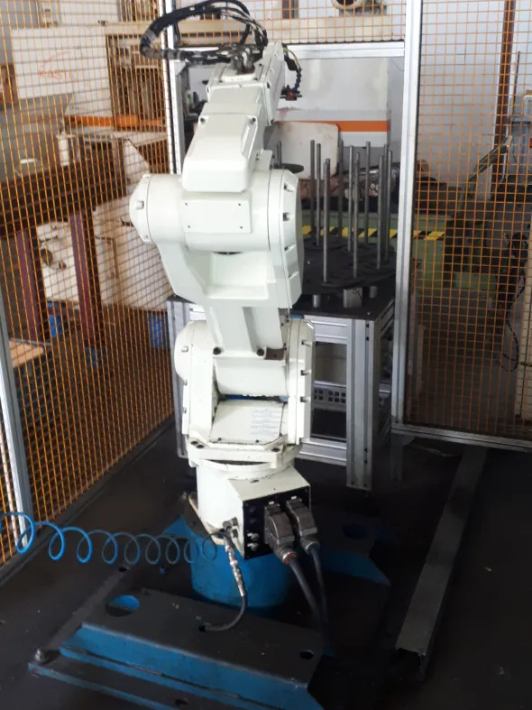 Robot Kawasaki 6 assi