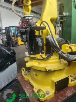 ROBOT MANIPOLATORE CON BRACCIO A VENTOSA