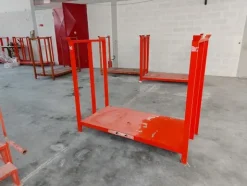 1#7624 Roltoli di tessuto e scaffali