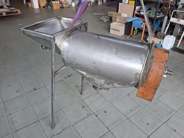 ROTATING SCREEN