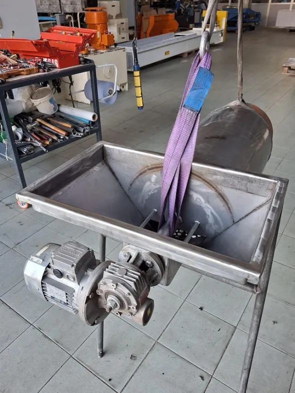 ROTATING SCREEN