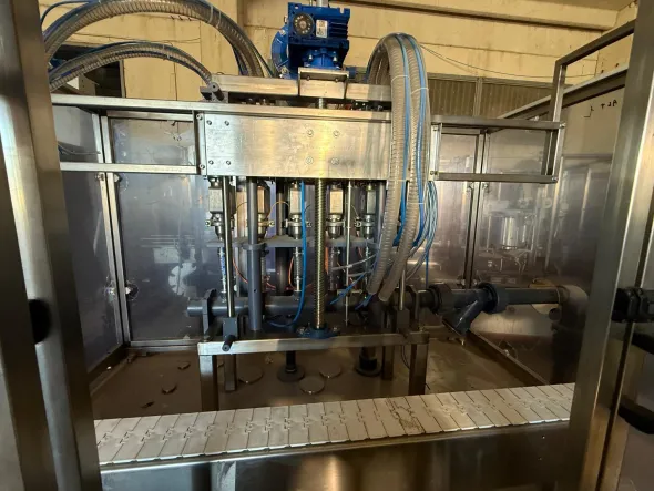 R80 Riempitrice lineare usata – 3000bph
