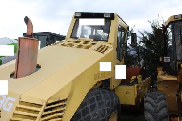 37#3918 Rullo Bomag