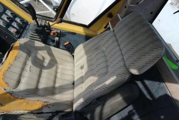 3028#4392 Rullo Bomag