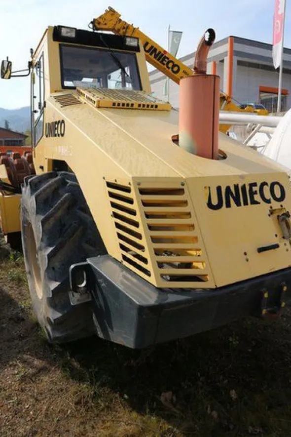 3028#4392 Rullo Bomag