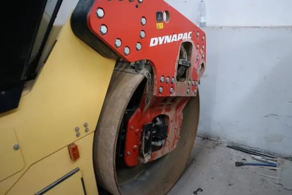 3047#4392 Rullo Dynapac