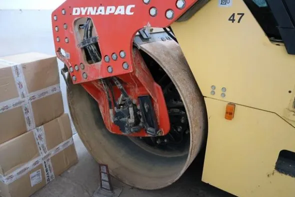 3047#4392 Rullo Dynapac