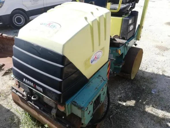 5#4733 Rullo tandem Ammann AV 20-2