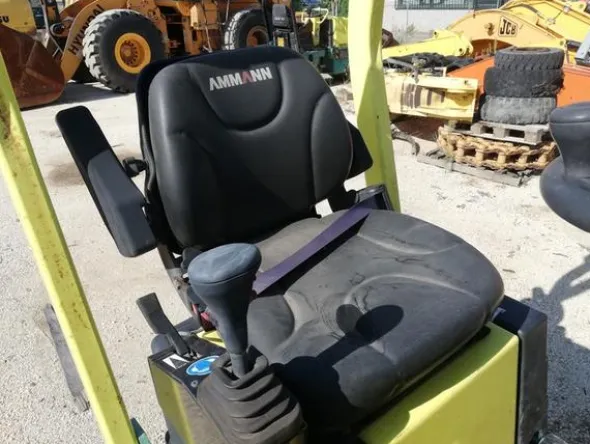 5#4733 Rullo tandem Ammann AV 20-2