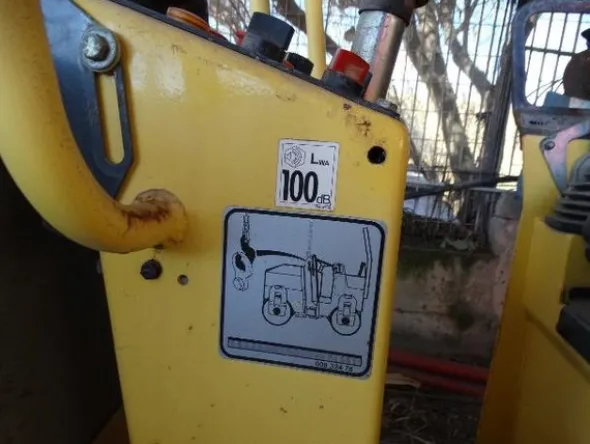 1#5442 Rullo tandem Bomag