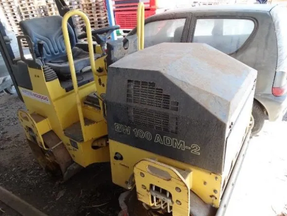 1#5442 Rullo tandem Bomag