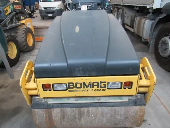 9#3444 Rullo tandem vibrante Bomag