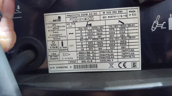Saldatrice TIG AC/DC