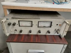 1#5598 Saldatrici al plasma e oscilloscopio