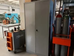 1#5598 Saldatrici al plasma e oscilloscopio