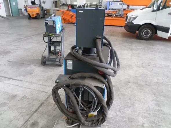 1#5238 Saldatrici Sincosald e carrello motorizzato Air Liquide