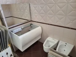 2#8439 Sanitari e accessori bagno