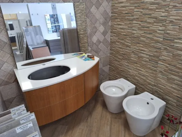 2#8439 Sanitari e accessori bagno