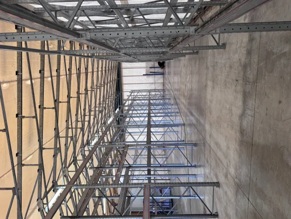 Scaffalatura e attrezzatura