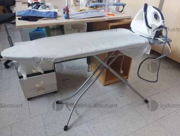 2#8960 Scaffalatura ed arredo