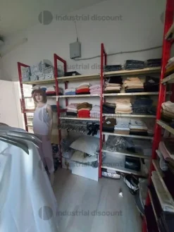 2#8960 Scaffalatura ed arredo
