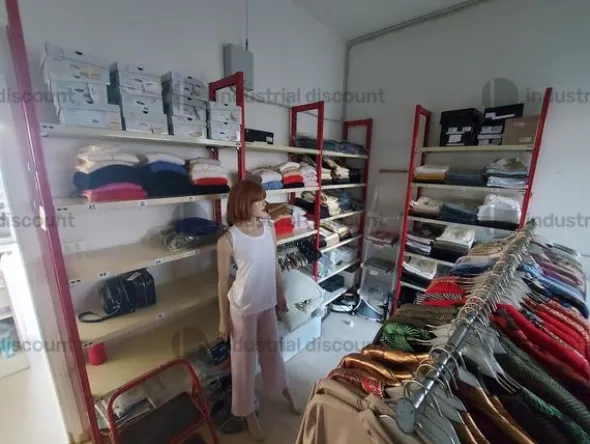 2#8960 Scaffalatura ed arredo