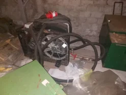 3#7277 Scaffalatura in ferro e attrezzatura