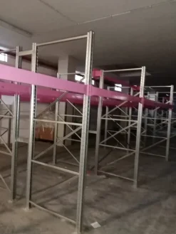 Scaffalatura usata
