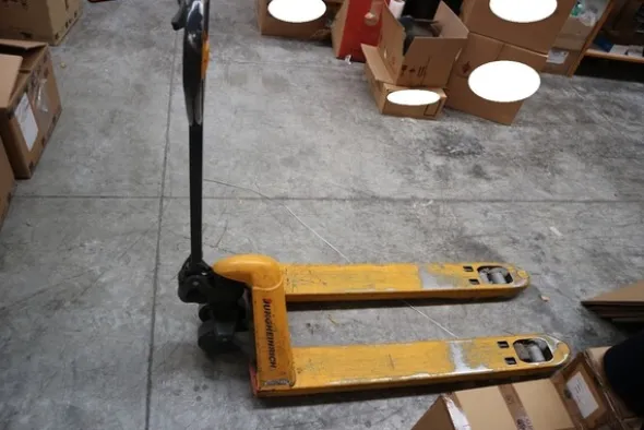 13#7236 Scaffalature e carrelli porta merce