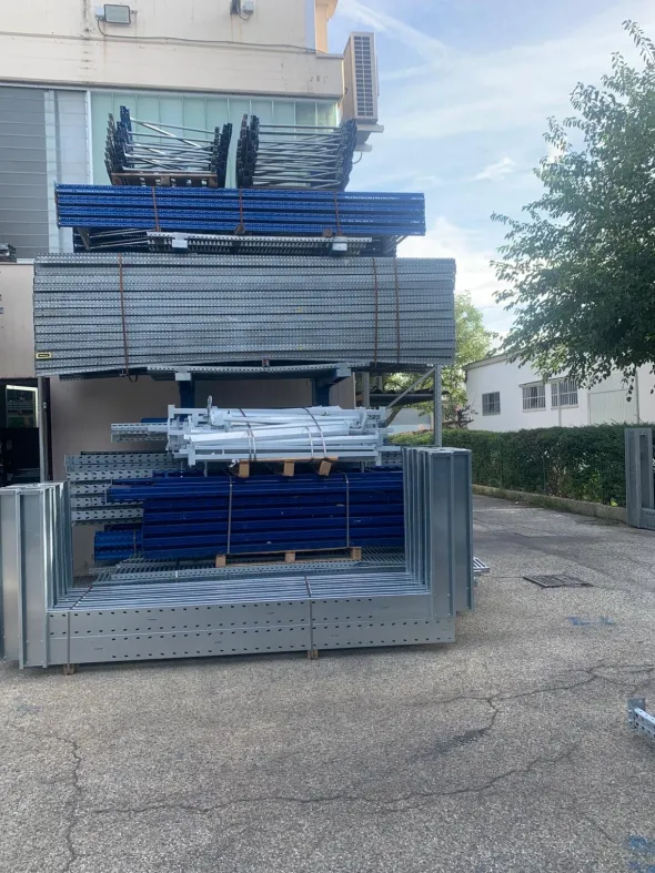 Scaffalature e muletti Napoli