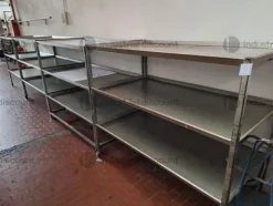 40#9770 Scaffalature, tavoli, carrelli