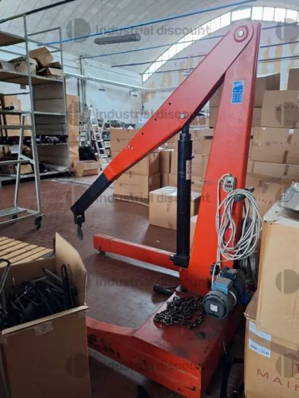 40#9770 Scaffalature, tavoli, carrelli