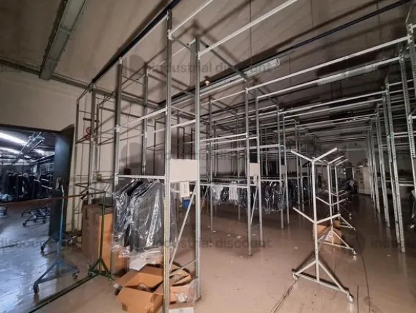 40#9770 Scaffalature, tavoli, carrelli