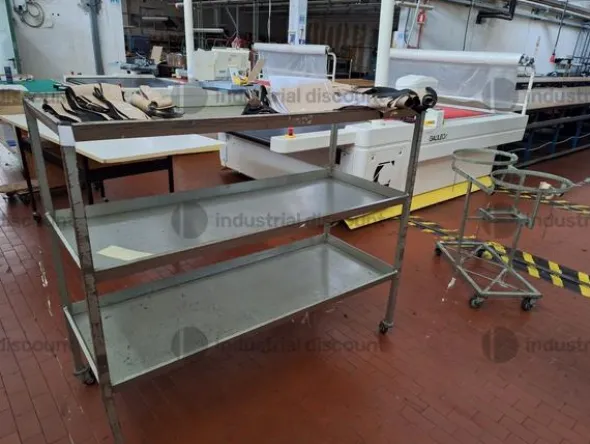40#9770 Scaffalature, tavoli, carrelli