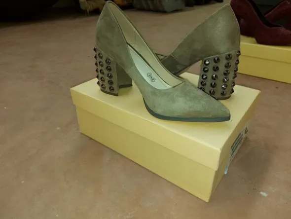 2#5540 Scarpe uomo e donna