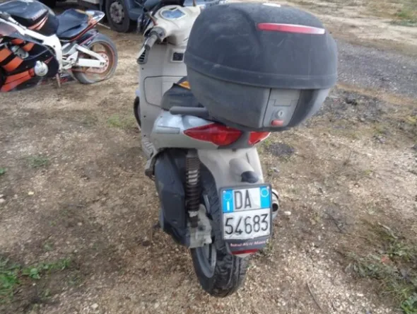 1#7699 Scooter Aprilia Sportcity
