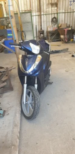 1#4983 Scooter Honda SH300
