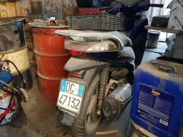 1#4983 Scooter Honda SH300